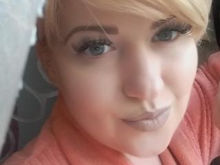 SugaryAmber - Live porn &amp; sex cam - 25625813