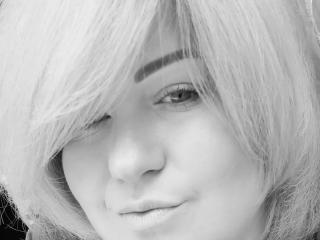 SugaryAmber - Live porn &amp; sex cam - 25625825