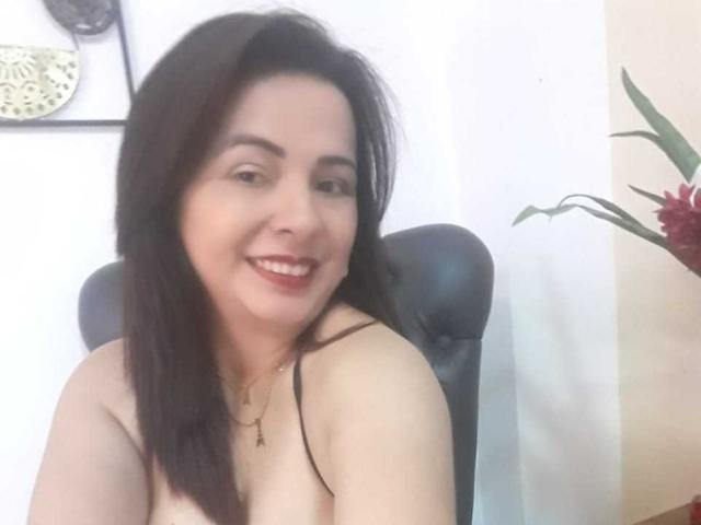 PamelaSmiths - Live porn &amp; sex cam - 25625845