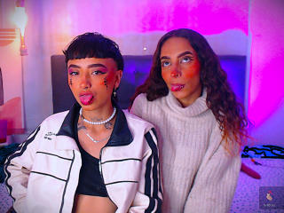 RileyAndAlexa - Live porn &amp; sex cam - 25629885