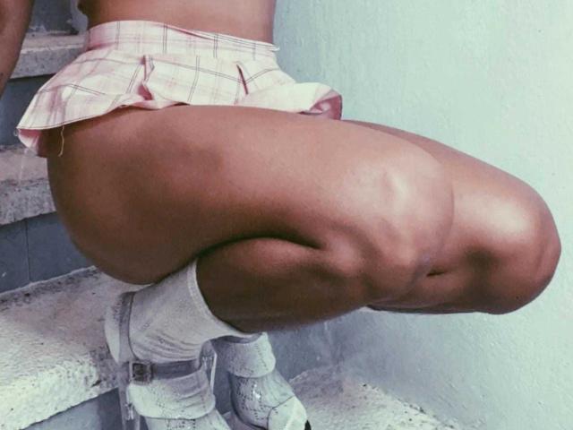 ZoeHotMoretti - Live porn &amp; sex cam - 25630041