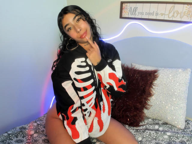 MaddyParker - Live sex cam - 25633025