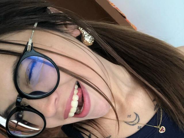 NyraVane - Live sex cam - 25635645