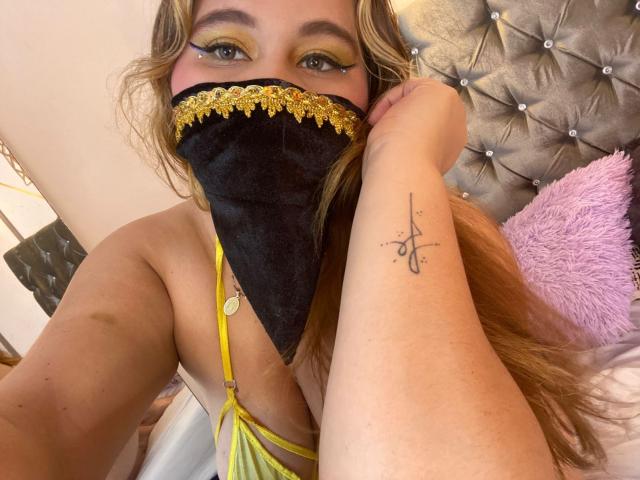 SalmaAzaman - 라이브 포르노 &amp; 섹스 캠 - 25643133