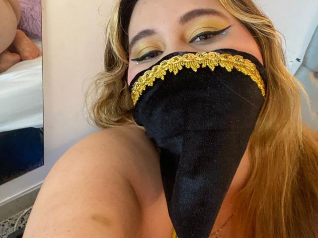 SalmaAzaman - Live porn &amp; sex cam - 25643161