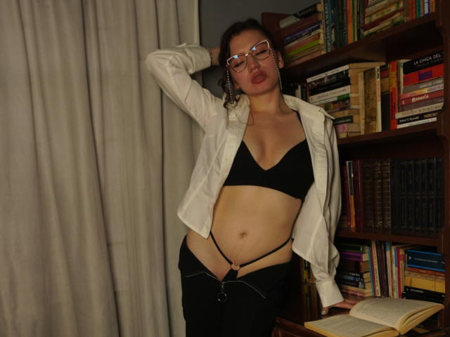 ElizaCanterville - Sexe cam en vivo - 25645069