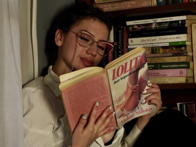 ElizaCanterville - Live porn &amp; sex cam - 25645105