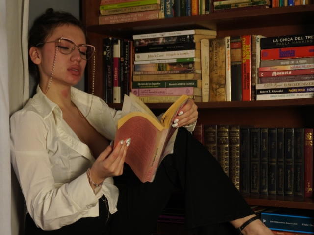 ElizaCanterville - Live sexe cam - 25645113