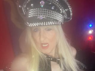 LadyHazel - Live porn &amp; sex cam - 25648685