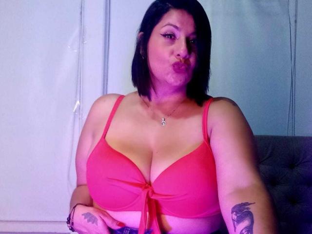 AngeleRoux - Live porn &amp; sex cam - 25658337