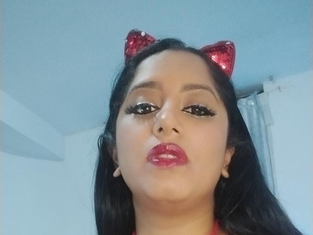 MariaCatalina - Live porn &amp; sex cam - 25658853