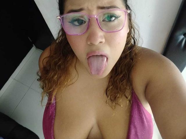 IamAhYours - Live porn &amp; sex cam - 25659313