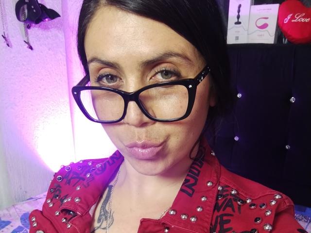 PamelaJonness - Live sex cam - 25659653