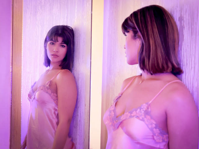 ScarlletZhen - Live Sex Cam - 25662677