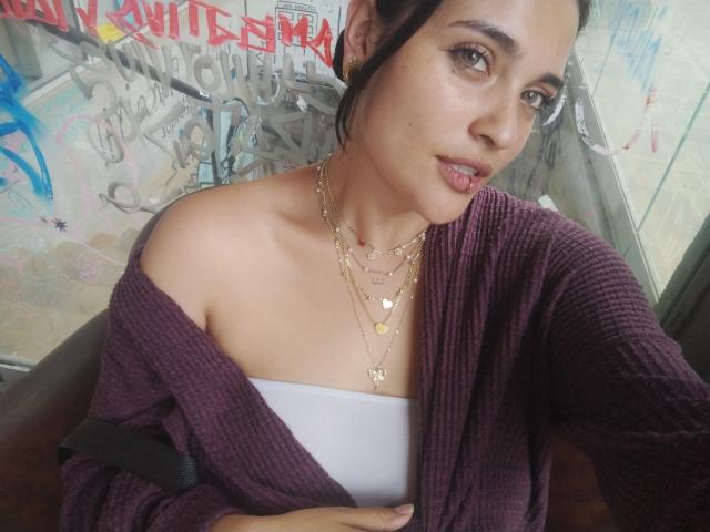 AgathaK - сексуальная веб-камера в реальном времени - 25664057