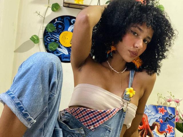 CinthiaWalker - Élő pornó és szexkamera - 25665649