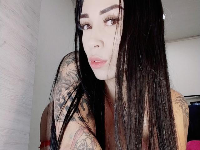 EvaMueller - Live Sex Cam - 25667609