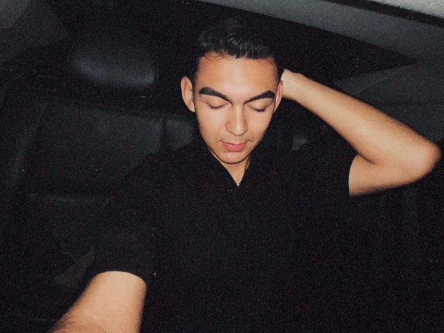 DeusBeauty - Live porn &amp; sex cam - 25668921