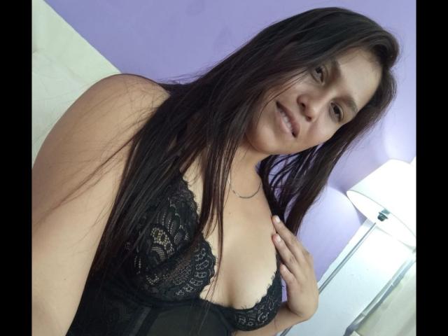 ValentinaMoreau - Live porn &amp; sex cam - 25669637