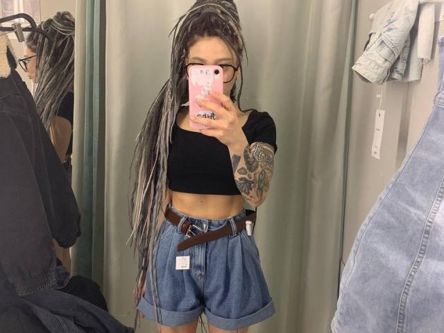 HotCaramelsDuo - Live porn &amp; sex cam - 25676401