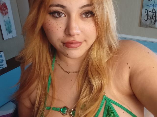 AbrilRosseX - Live sex cam - 25678857