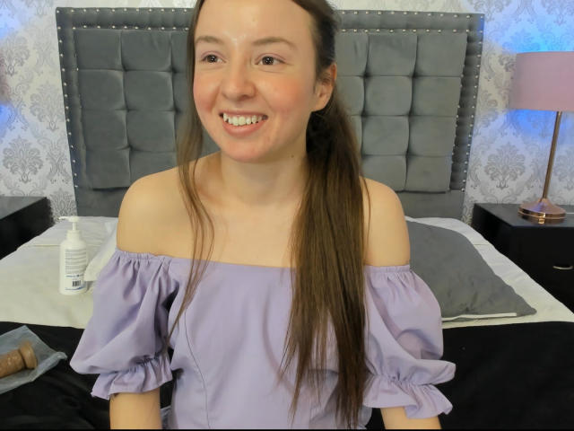 VioletaNova - Élő pornó és szexkamera - 25679409