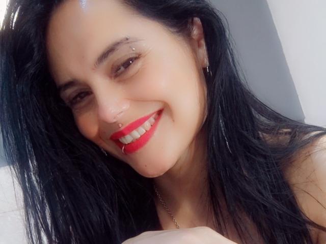 CharlotteCrofort - Live sex cam - 25679713