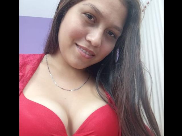 ValentinaMoreau - Live porn &amp; sex cam - 25682021