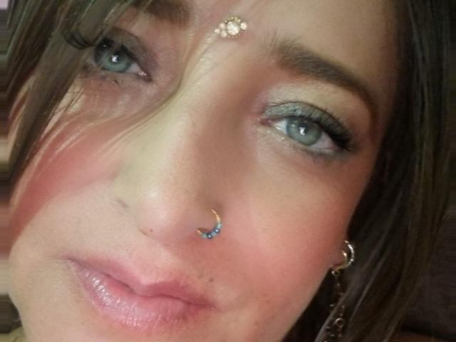 AlessadraJones - Élő pornó és szexkamera - 25685769