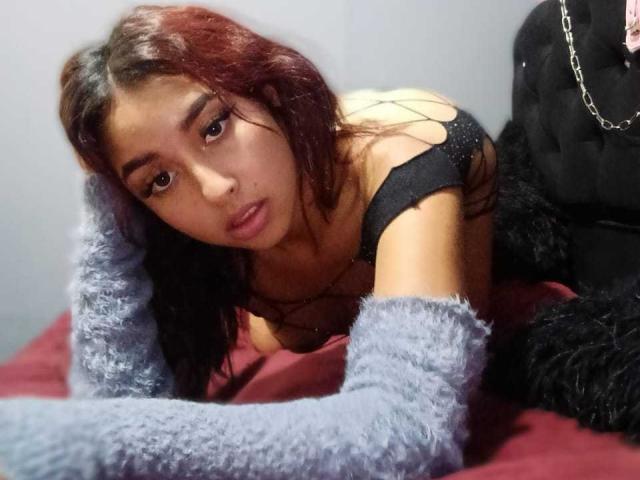 AryVixen - Élő pornó és szexkamera - 25687637