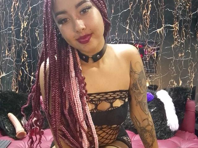 AryVixen - Live sex cam - 25690049