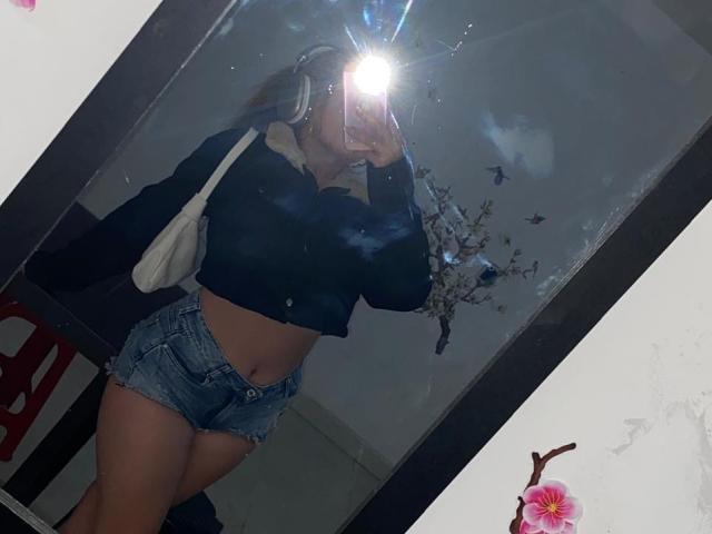 JazminRoyale - Camera khiêu dâm &amp; quyến rũ trực tiếp - 25695561