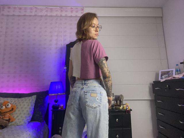 SarahRousen - Live sexe cam - 25696553