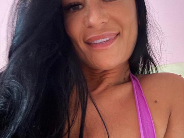 AndraD - Élő pornó és szexkamera - 25697573