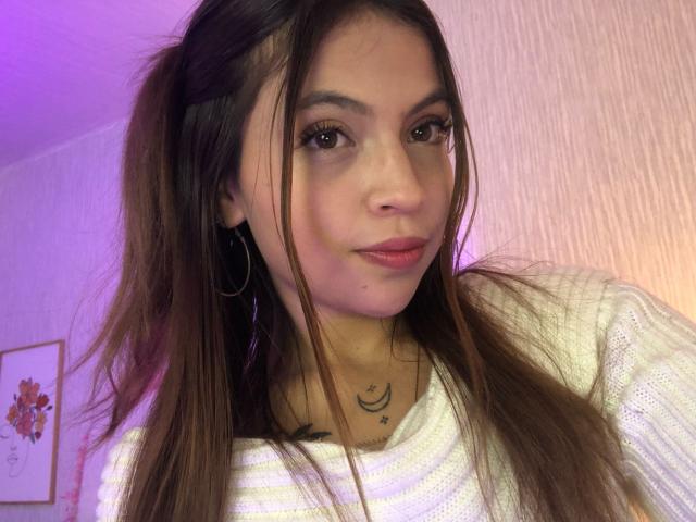 NyraVane - Live sex cam - 25698581