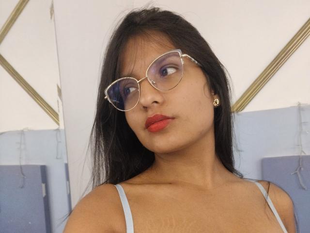 LailaBarker - Live Sex Cam - 25698605