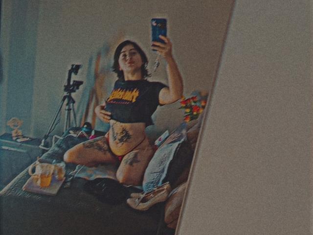 MissTat - Élő pornó és szexkamera - 25700157