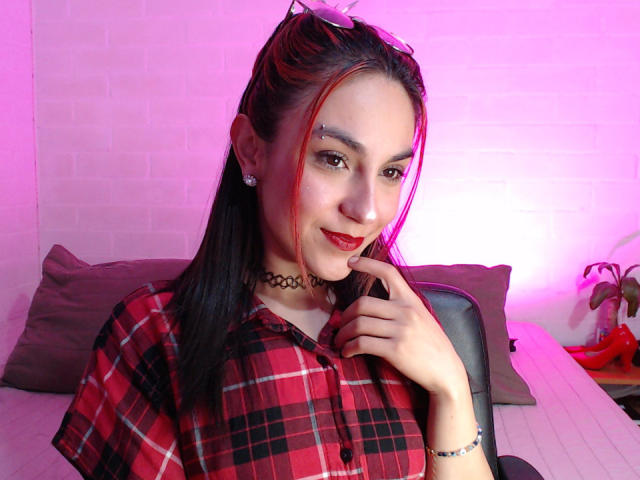 AmyStreetwise69 - Live porn &amp; sex cam - 25701061