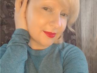 Alice69s - Live porn &amp; sex cam - 25701425