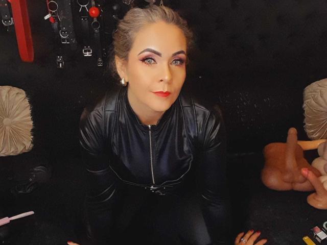 VictoriiaGray - ライブポルノ&amp;セックスカム - 25701613