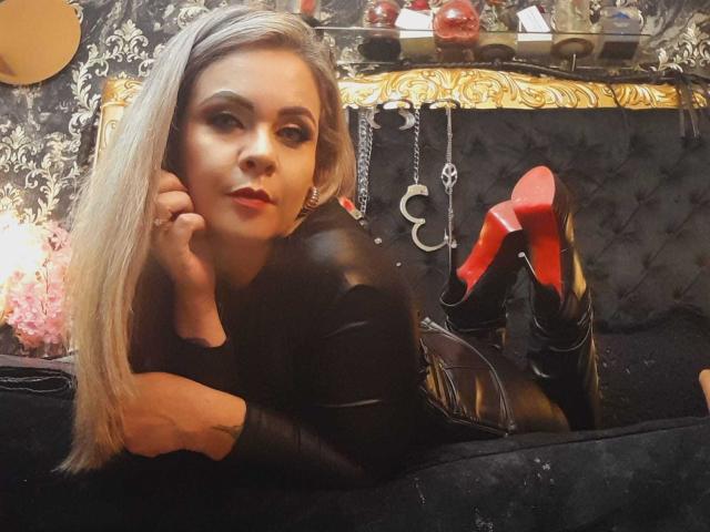 VictoriiaGray - Live porn &amp; sex cam - 25701761