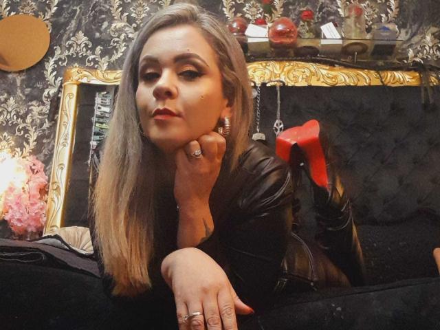 VictoriiaGray - Live sex cam - 25701781