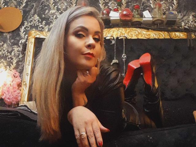 VictoriiaGray - Porno na żywo i seks kamera - 25701789