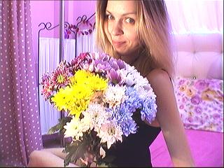 PrettyOneX - chat online exciting with this Young and sexy lady with regular melons 