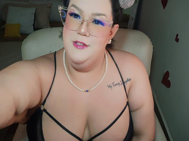 GiannaMorrys - Live porn &amp; sex cam - 25703709