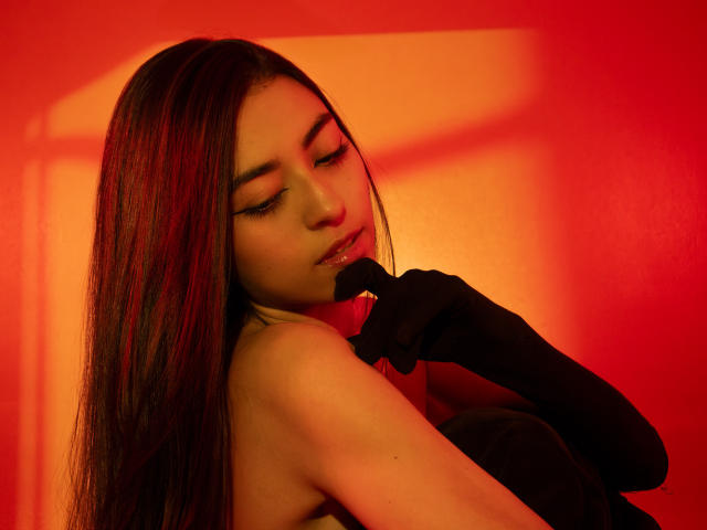 CanelleGarces - сексуальная веб-камера в реальном времени - 25704393