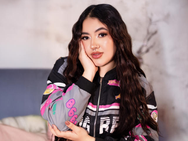 AllizonBlake - Live porn &amp; sex cam - 25704793