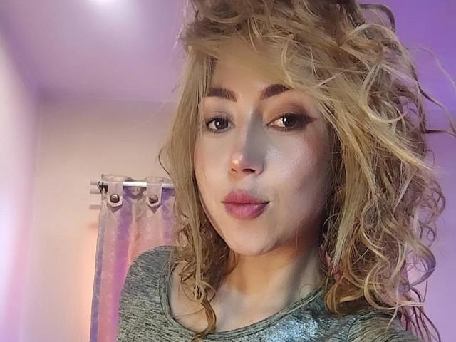 DouceKhrystine - Élő pornó és szexkamera - 25706649
