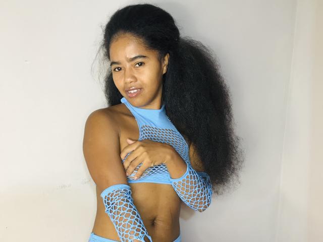 Alliyce - Live sexe cam - 25711177