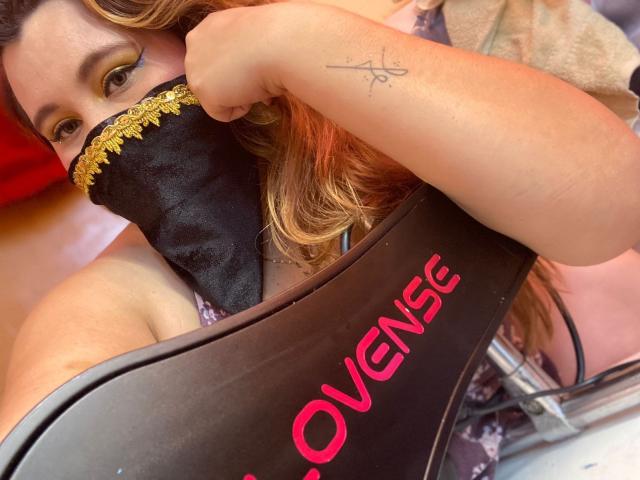 SalmaAzaman - сексуальная веб-камера в реальном времени - 25712669